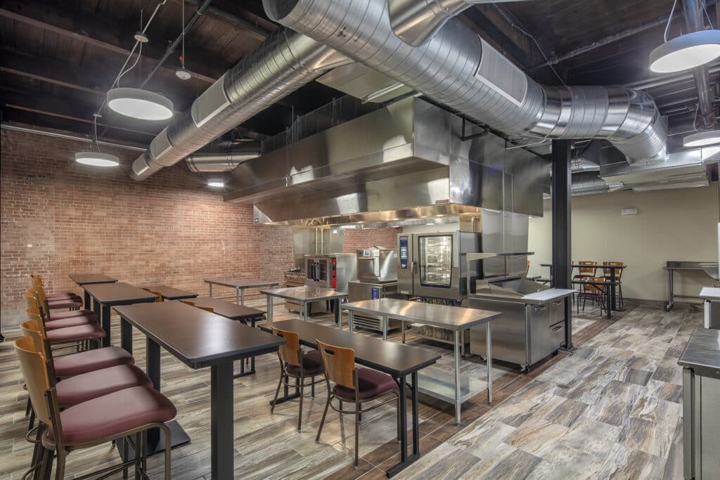 Commercial&Municipal_Gerharz Equipment_Office_285A9870-HDR