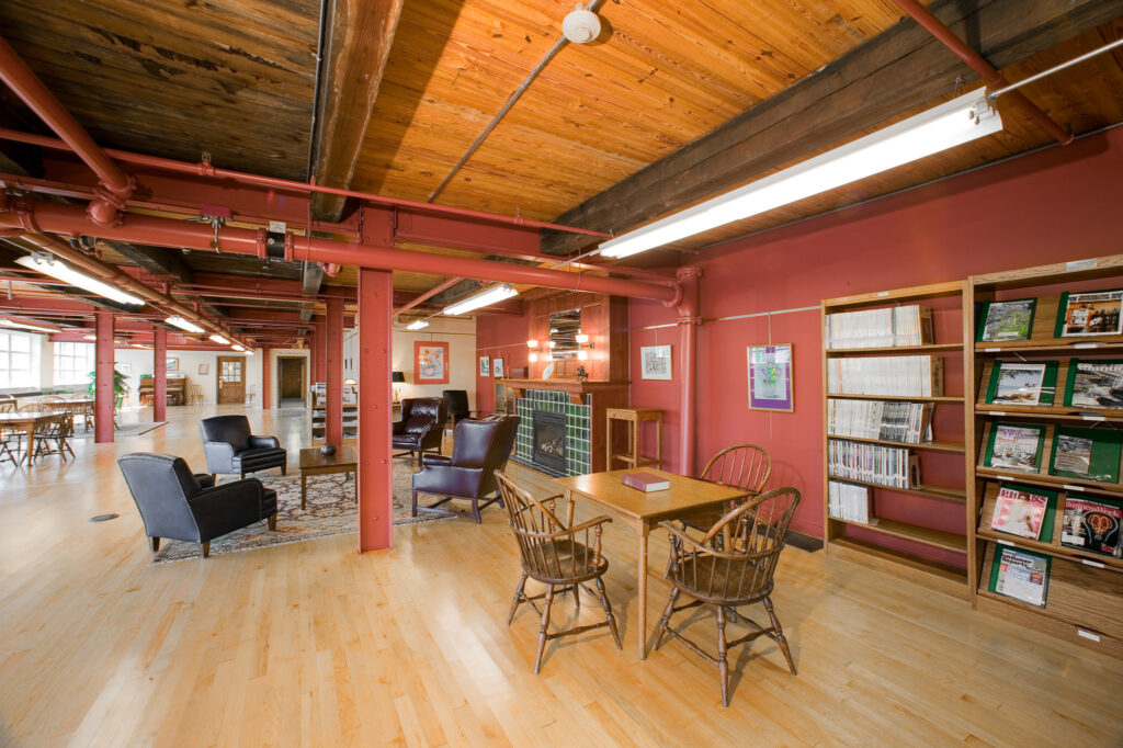 For highest resolution of this file, please contact our studio (607) 272-1966 or info@jonreis.com.
USE ONLY WITH PERMISSION OF THE PHOTOGRAPHER
CREDITS MUST READ: www.jonreis.com