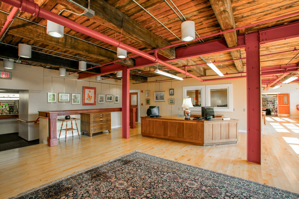 For highest resolution of this file, please contact our studio (607) 272-1966 or info@jonreis.com.
USE ONLY WITH PERMISSION OF THE PHOTOGRAPHER
CREDITS MUST READ: www.jonreis.com