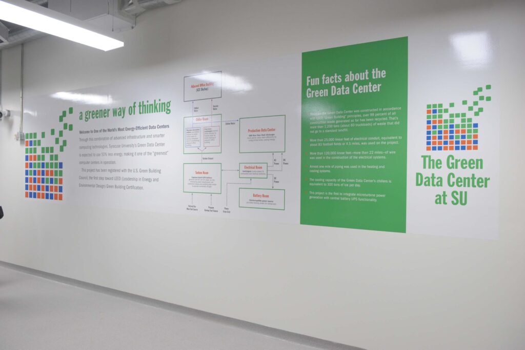 SU Photo By Steve Sartori